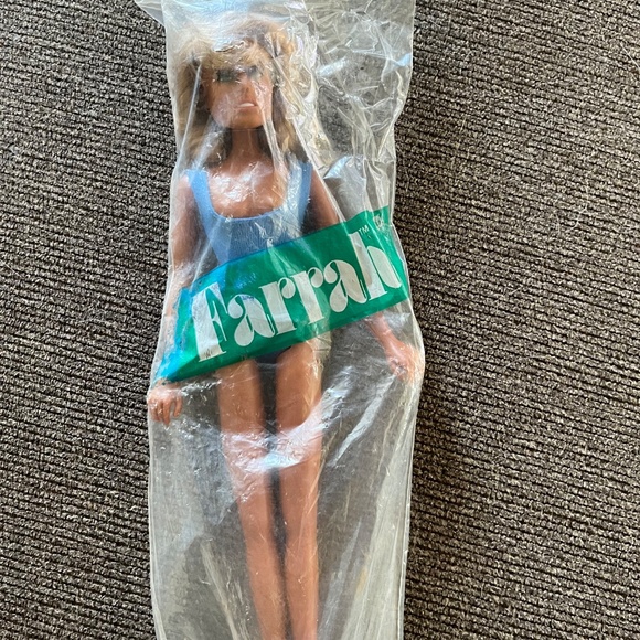 Farrah Barbie doll - Picture 3 of 8
